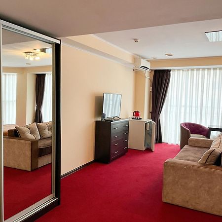 Mark Plaza Hotel Mykolaiv Exterior photo